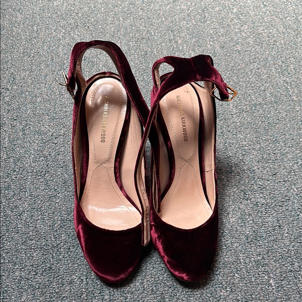 Nicholas Kirkwood Red Velvet Heels Elegant Design